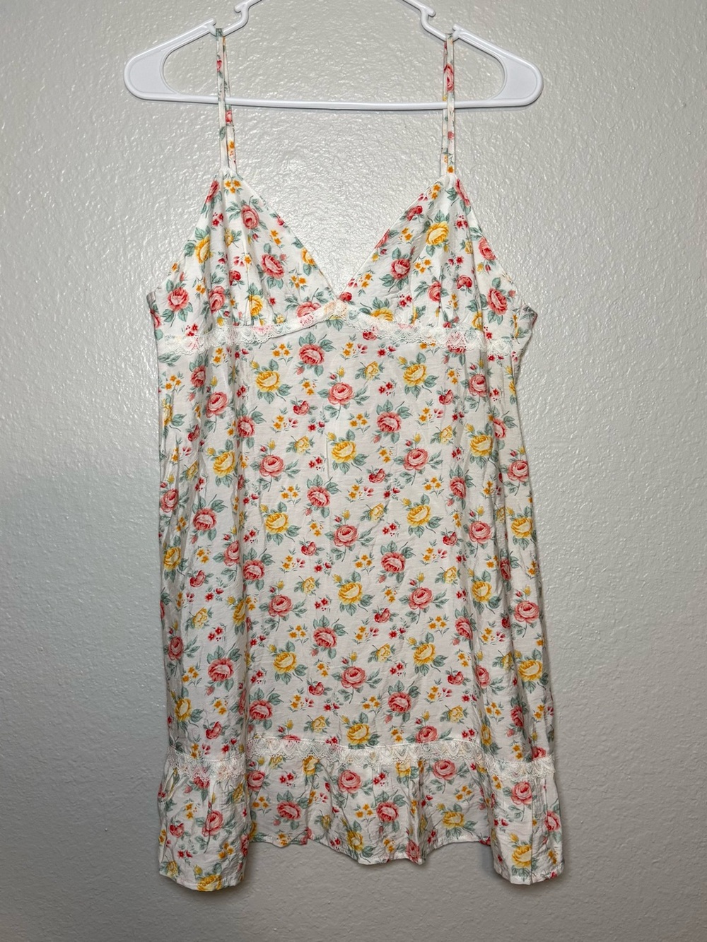 Floral Spaghetti Strap Mini Dress - White with Pink &‎ Yellow Roses size L